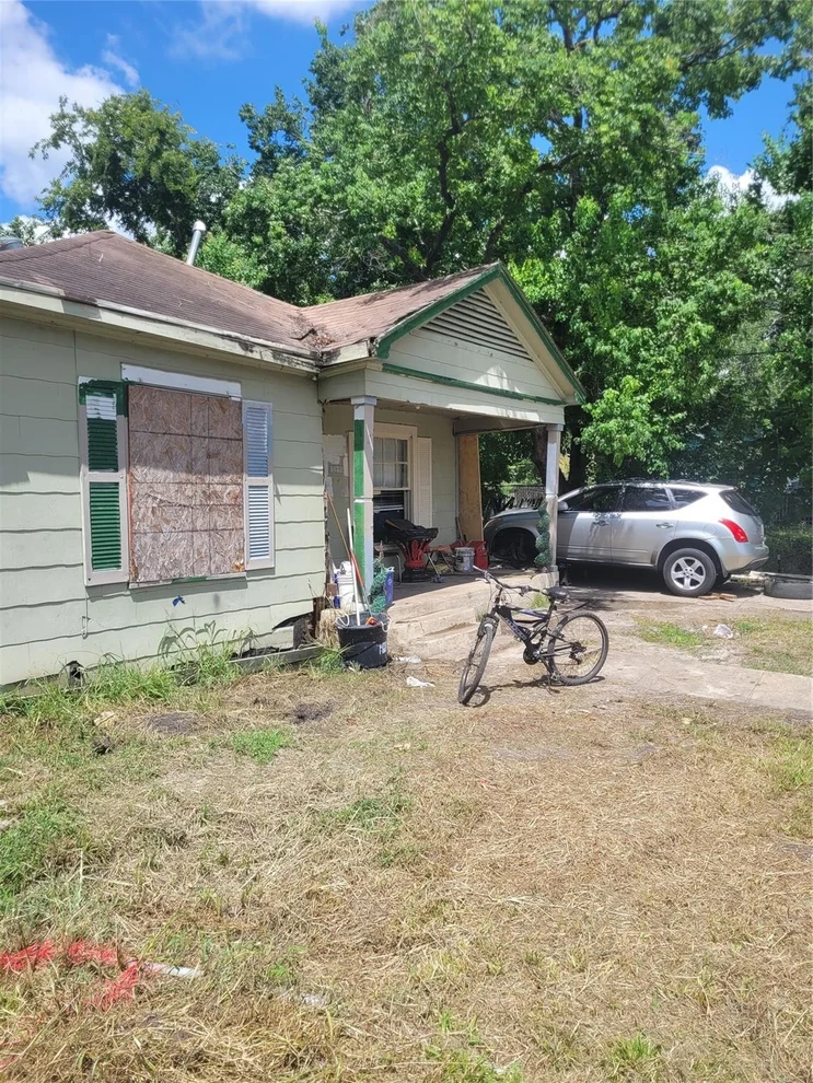 Unit for sale at 8402 Findlay Street, Houston, TX 77017