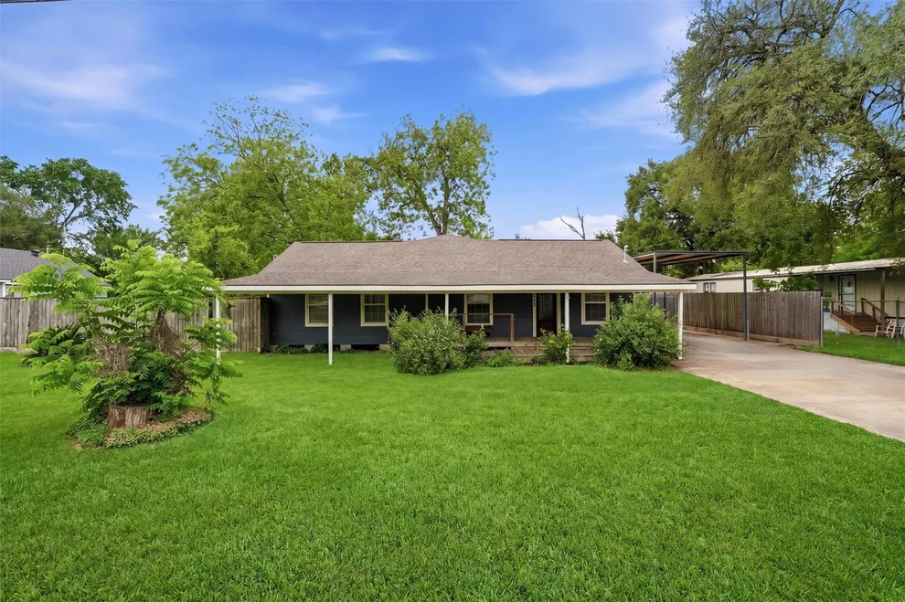 Unit for sale at 2922 Pansy Street, Pasadena, TX 77503