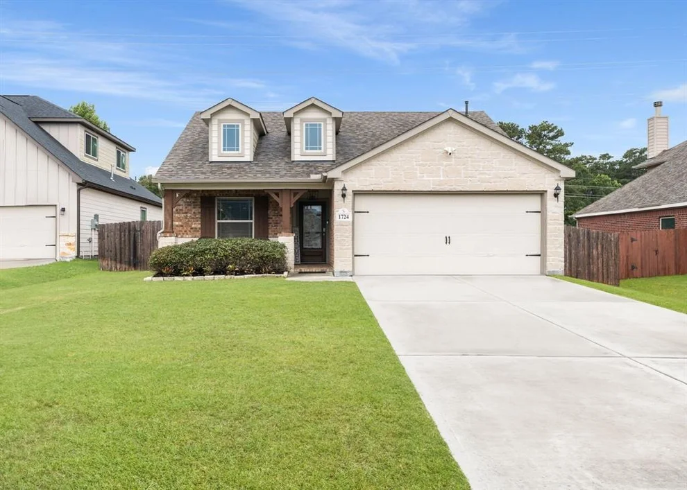 Unit for sale at 1724 Wandering Hills Road, Conroe, TX 77304