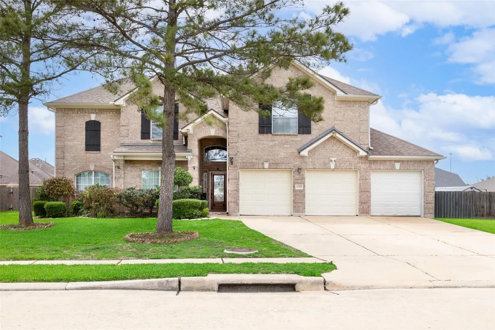 Unit for sale at 23307 Parkway Lakes Lane, Richmond, TX 77407