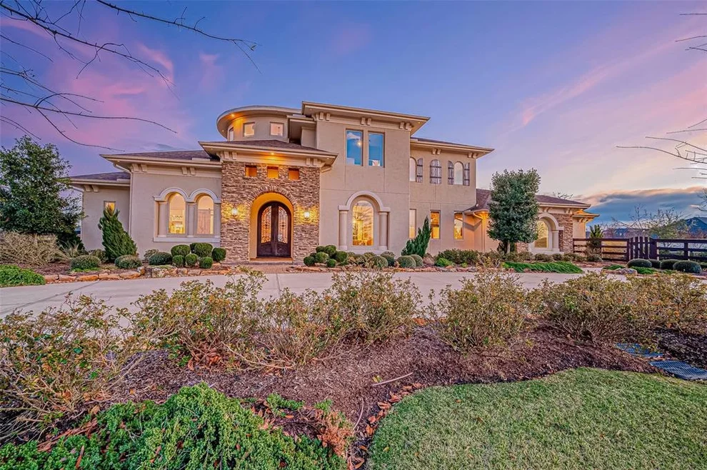 Unit for sale at 14 Lightning Bar Court, Tomball, TX 77377