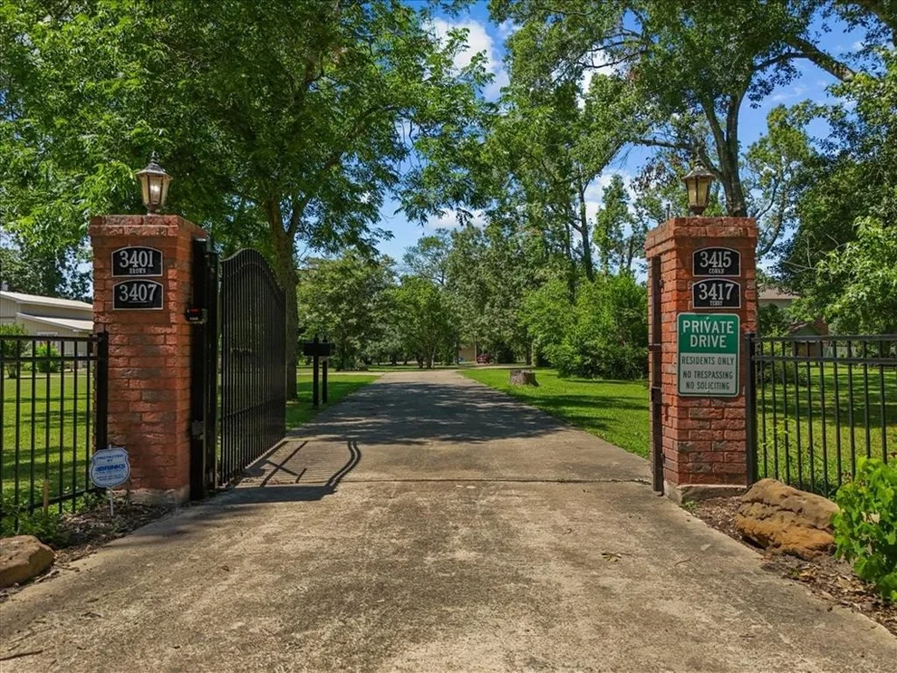 Unit for sale at 3415 E Bayou Drive, Dickinson, TX 77539