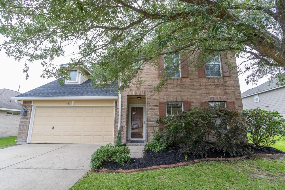 Unit for sale at 921 Sage Street, Baytown, TX 77521