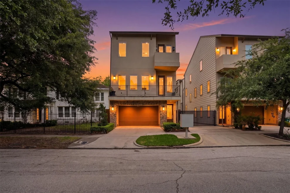 Unit for sale at 215 Avondale Street, Houston, TX 77006