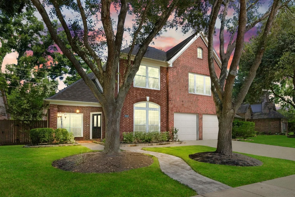 Unit for sale at 3106 Five Oaks Drive, Missouri City, TX 77459