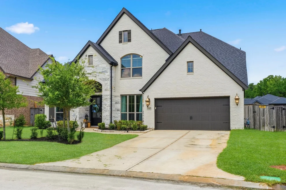 Unit for sale at 442 Patina Drive, Montgomery, TX 77316