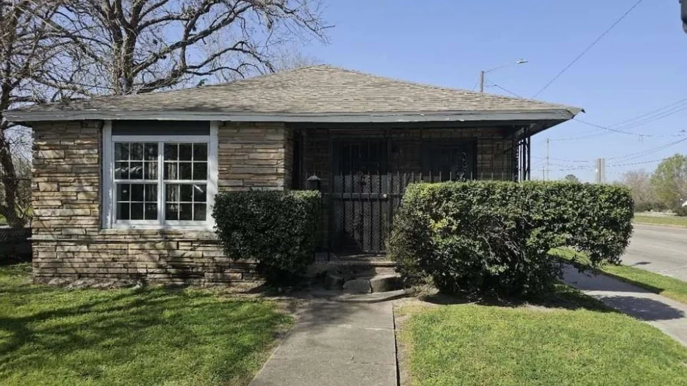 Unit for sale at 4843 Shreveport Boulevard, Houston, TX 77028