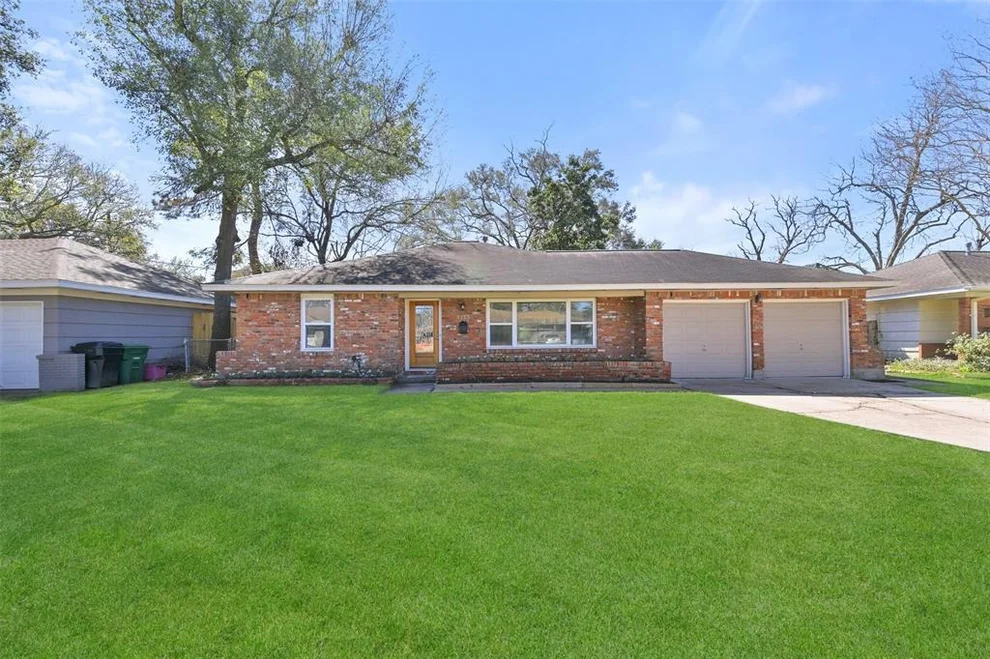 Unit for sale at 3115 Deal Street, Houston, TX 77025