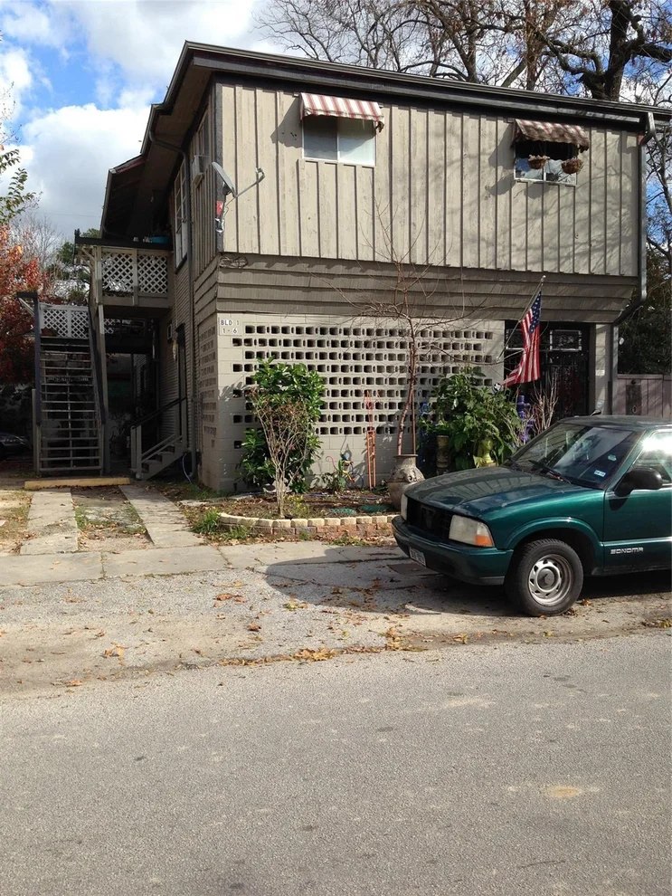 Unit for sale at 410 Enid Street, Houston, TX 77009