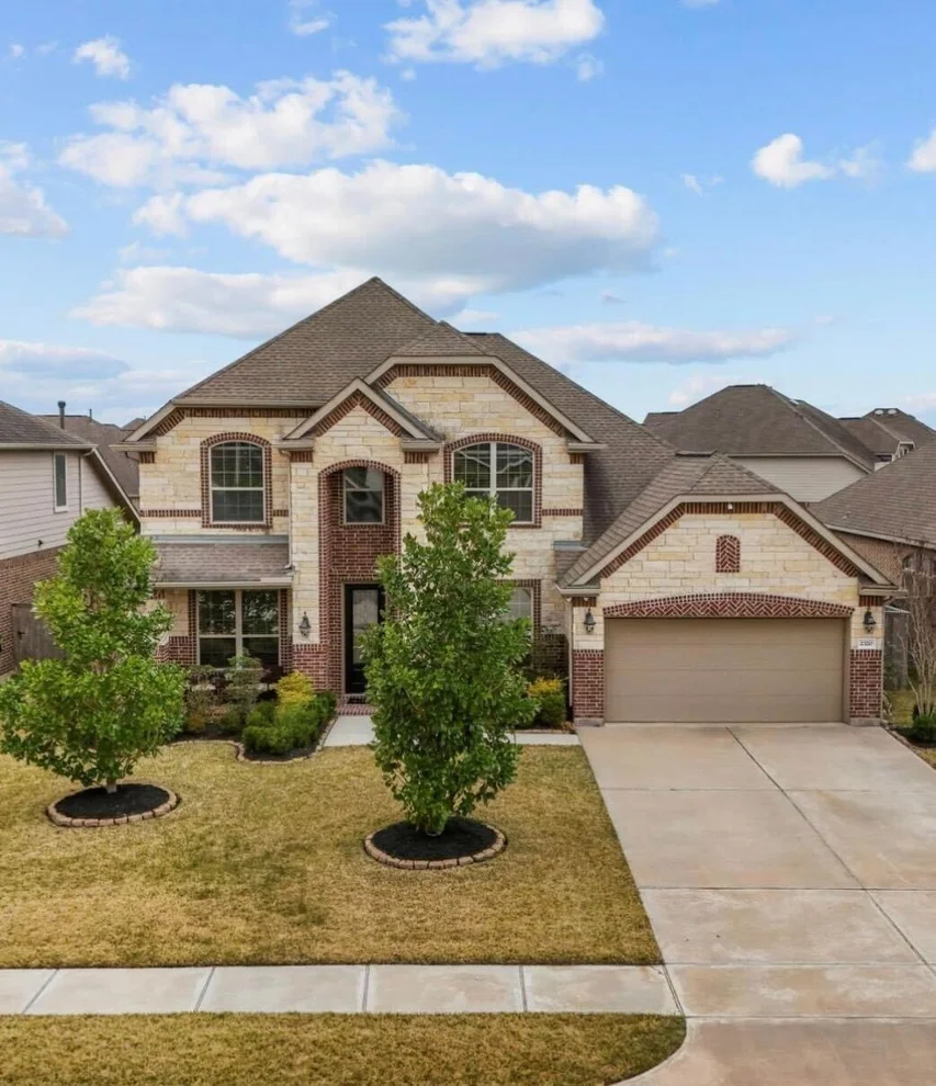 Unit for sale at 2320 Vineyard Terrace Lane, League City, TX 77573