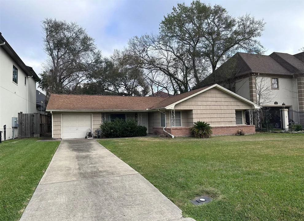 Unit for sale at 4804 Holt Street, Bellaire, TX 77401