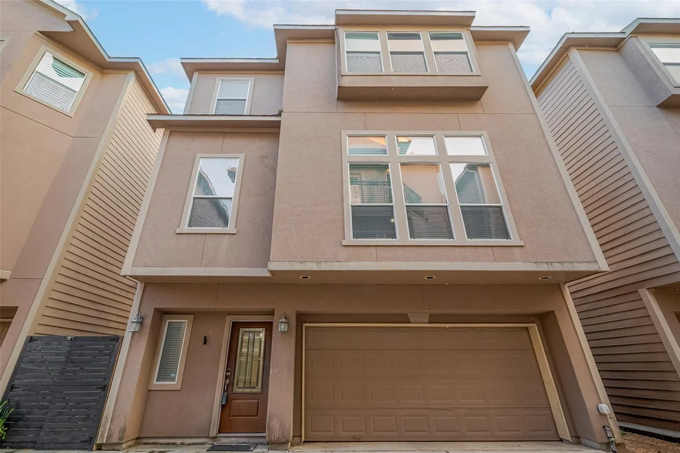 Unit for sale at 1002 W 22nd Street, Houston, TX 77008