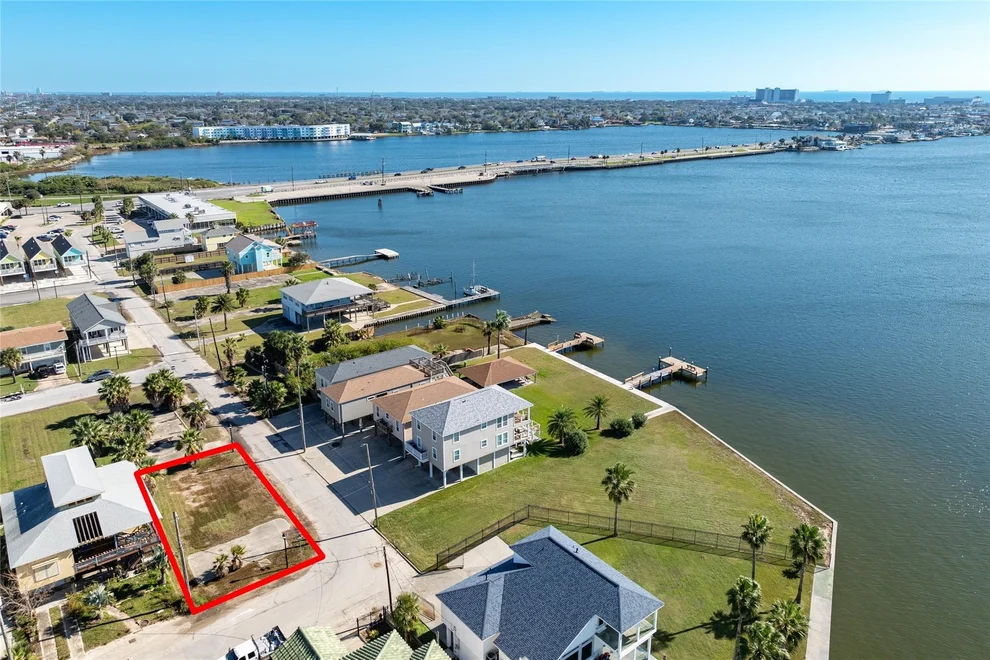 Unit for sale at 1120 64th Street, Galveston, TX 77551
