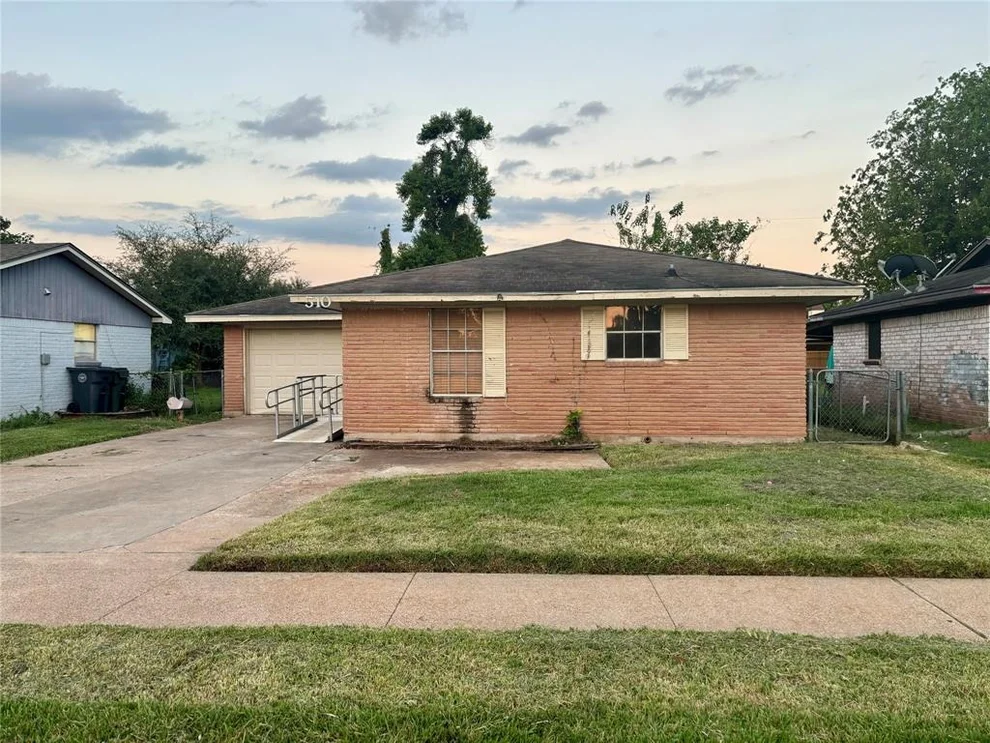 Unit for sale at 510 Ulrich Street, Sugar Land, TX 77498