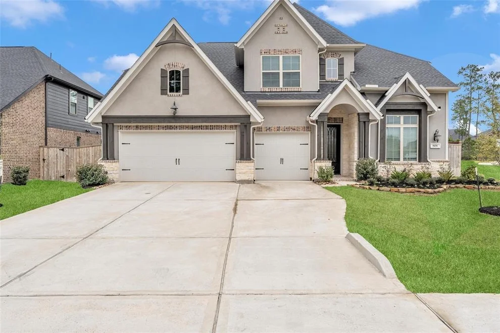Unit for sale at 806 Walnut Park Lane, Pinehurst, TX 77362