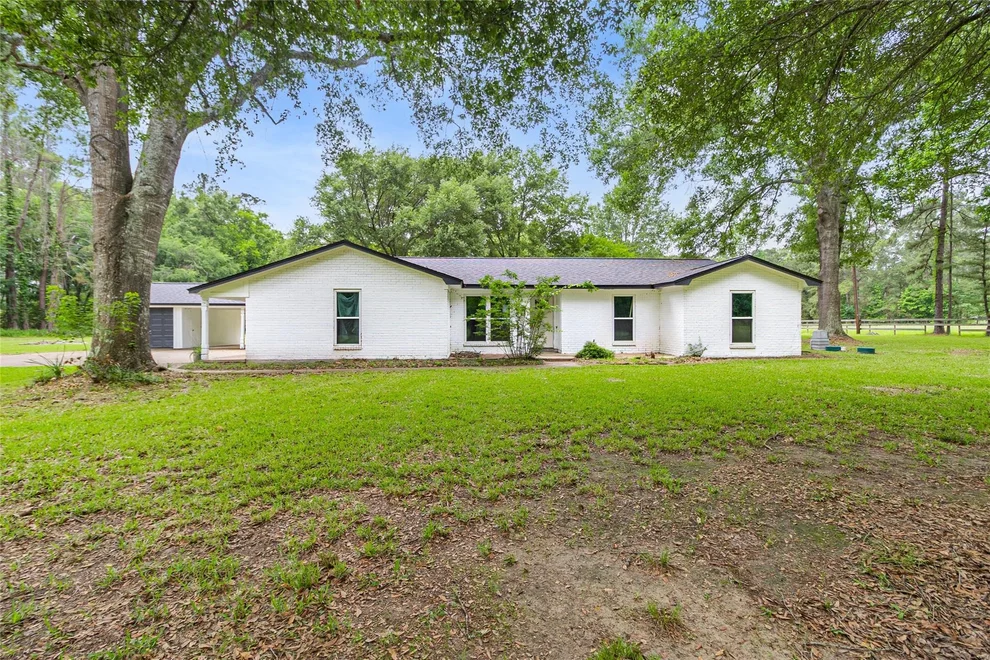 Unit for sale at 74 Robinson Road, Huntsville, TX 77320