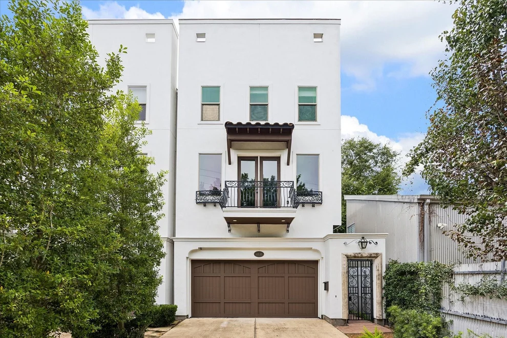Unit for sale at 415 Reinerman Street, Houston, TX 77007