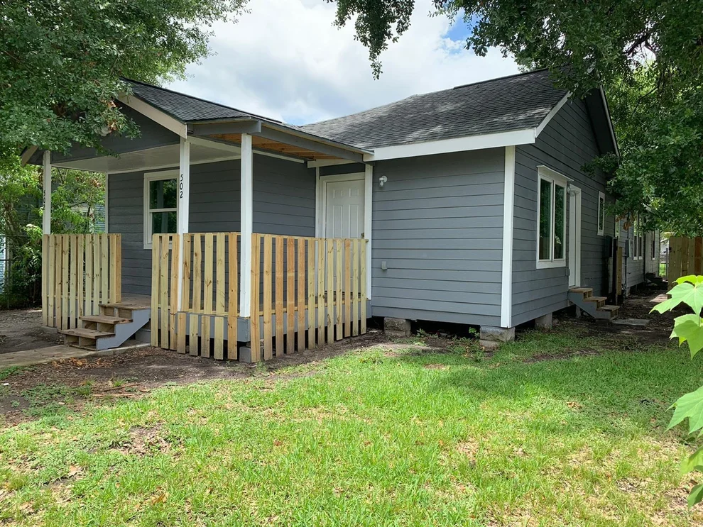 Unit for sale at 502 Hahlo Street, Houston, TX 77020