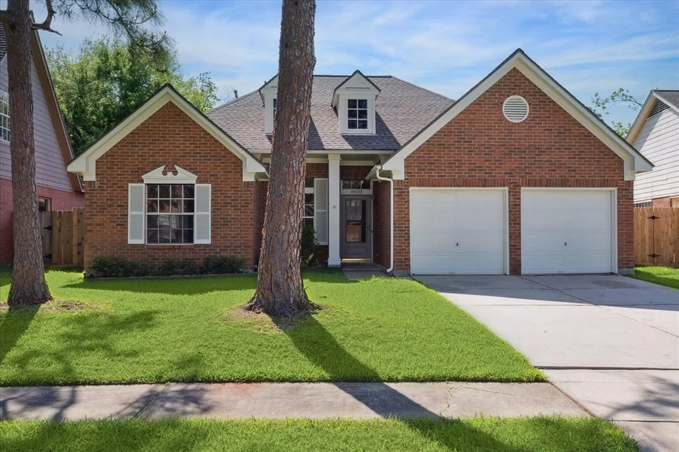 Unit for sale at 14555 Circlewood Way, Houston, TX 77062