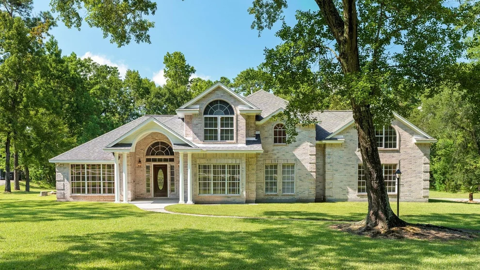 Unit for sale at 10514 Crestwater Circle, Magnolia, TX 77354