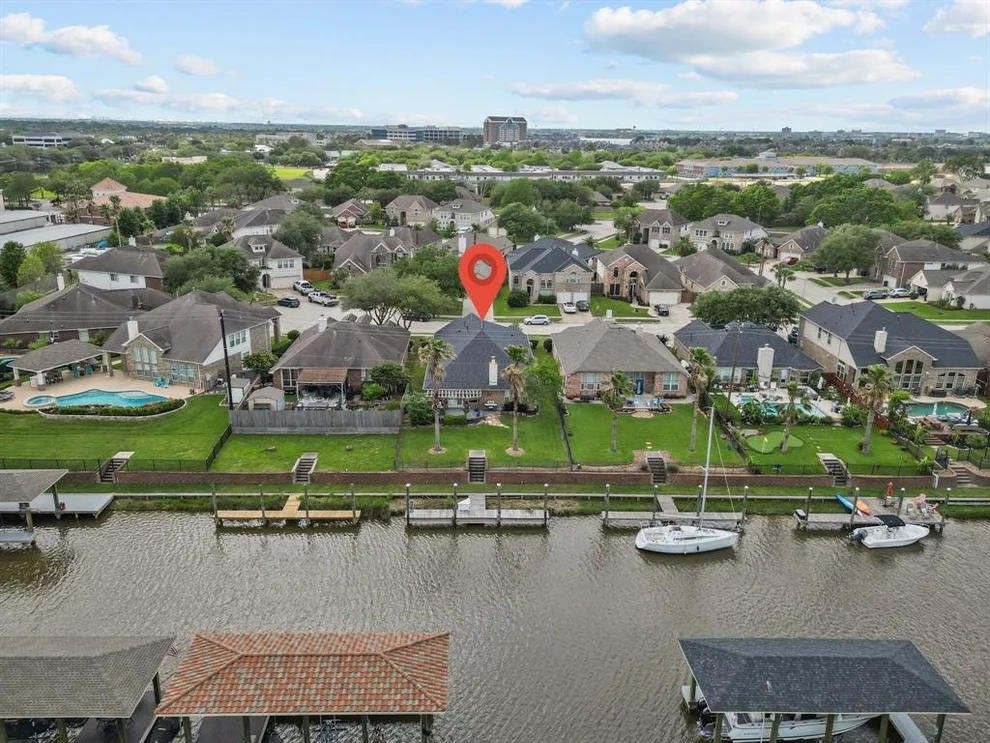 Unit for sale at 430 Twin Timbers Lane, Kemah, TX 77565