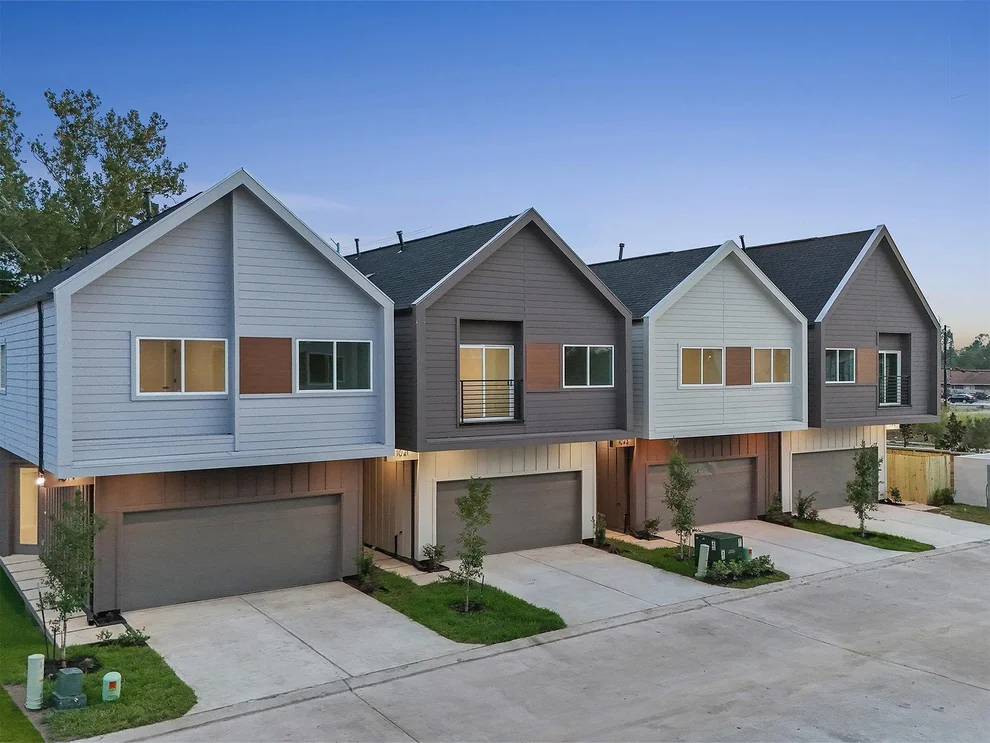 Unit for sale at 1014 Upside Wheatley Lane, Houston, TX 77091