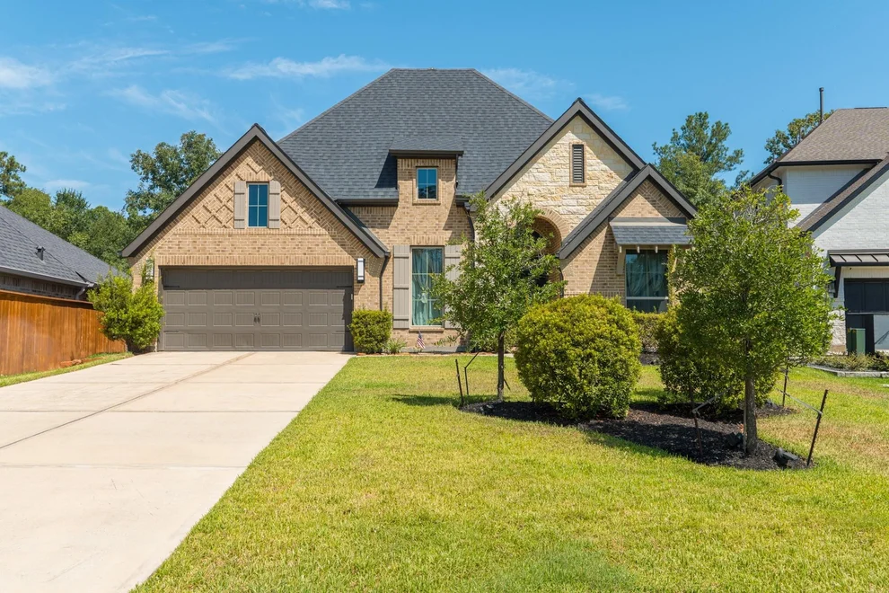 Unit for sale at 413 Brackendale Court, Montgomery, TX 77316