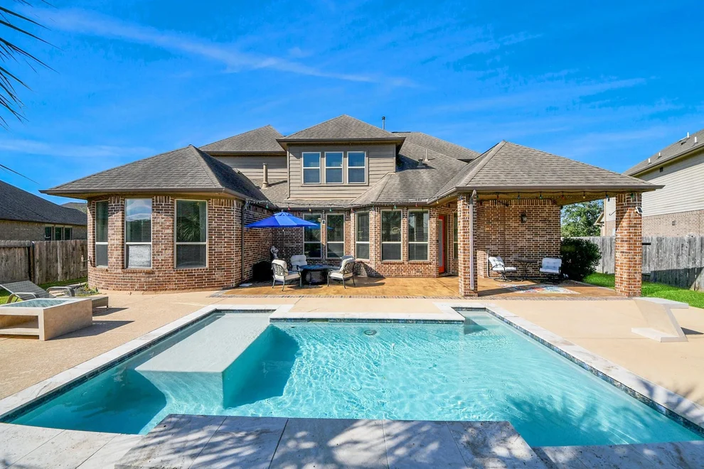 Unit for sale at 2972 Terrell Cove Lane, League City, TX 77573
