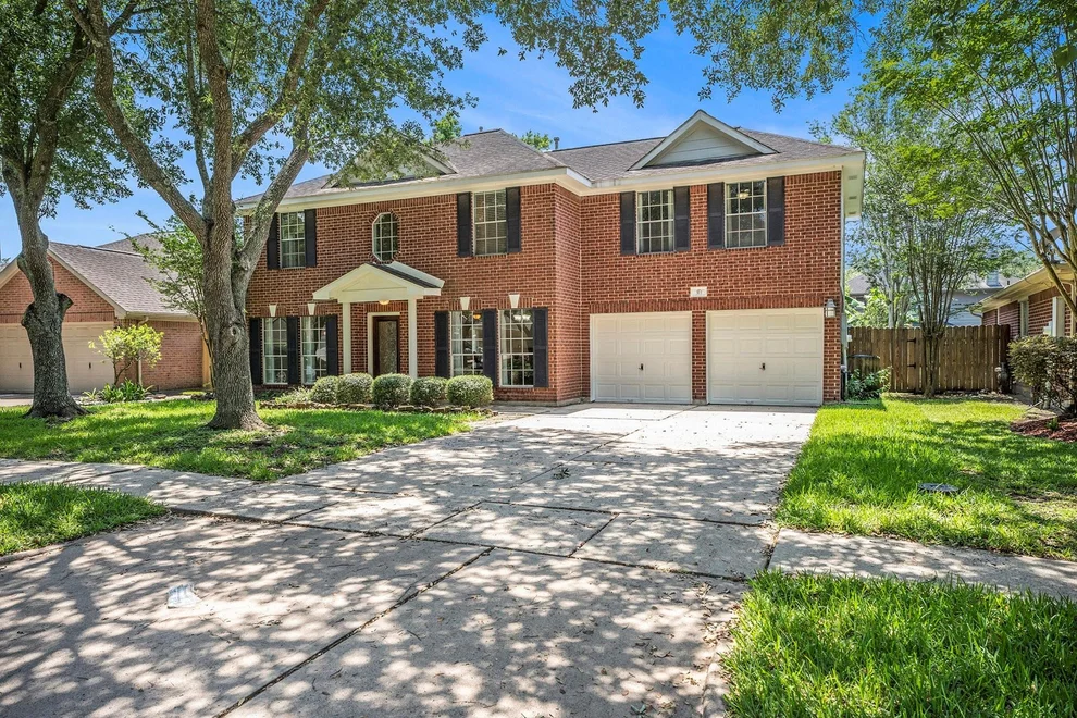 Unit for sale at 311 Vantage Pointe Circle, League City, TX 77573