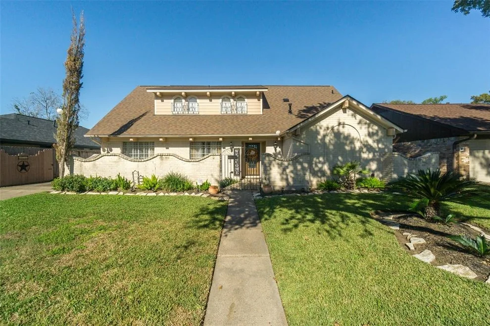 Unit for sale at 9811 Kirkfalls Drive, Houston, TX 77089