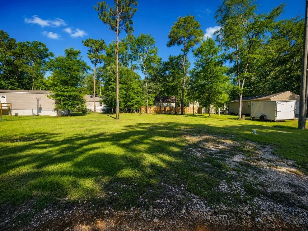 Unit for sale at 249 Norfolk, Livingston, TX 77351