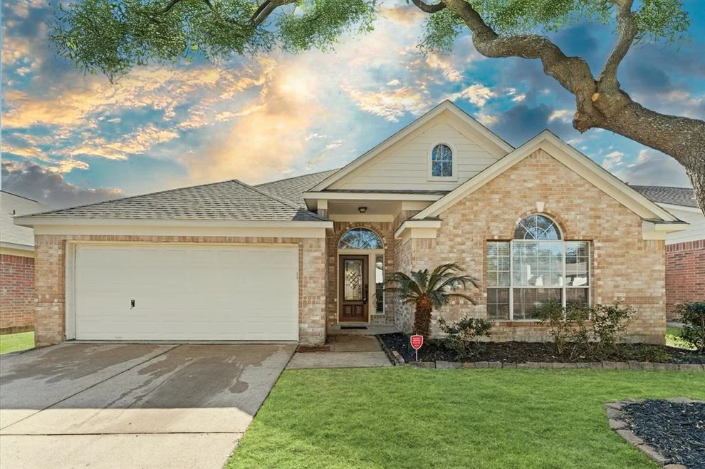 Unit for sale at 20319 Avery Point Drive, Katy, TX 77449