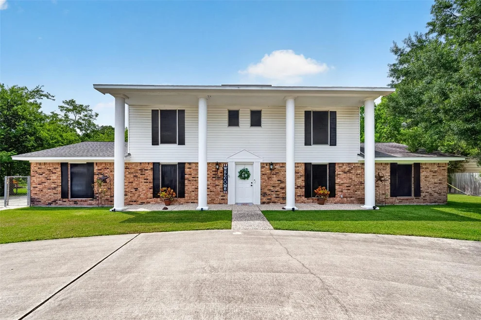 Unit for sale at 4004 Longherridge Drive, Pearland, TX 77581