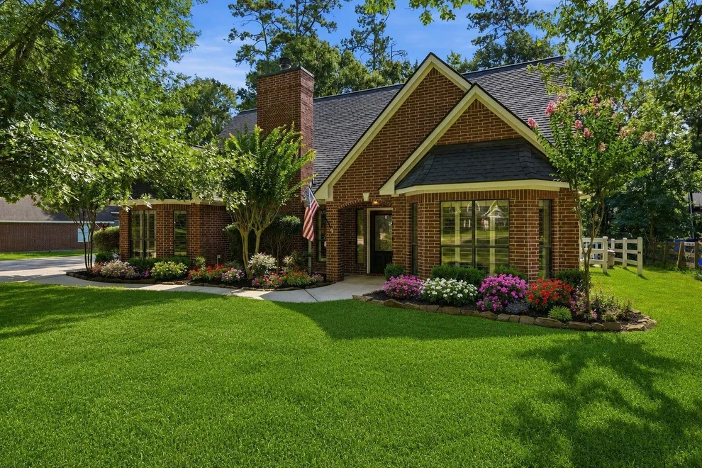 Unit for sale at 2312 Hollowbrook Lane, Conroe, TX 77384