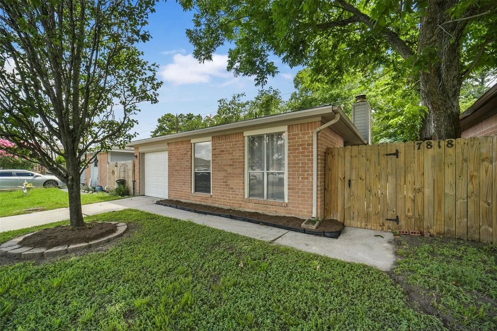Unit for sale at 7818 Winehill Lane, Houston, TX 77040