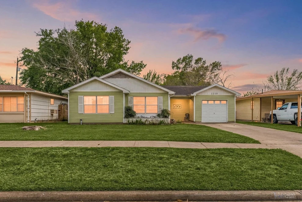 Unit for sale at 1110 Sulphur Street, Houston, TX 77034