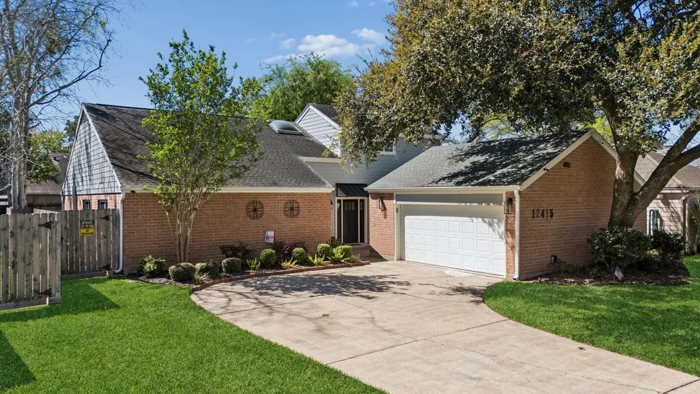 Unit for sale at 12415 Rocky Knoll Drive, Houston, TX 77077