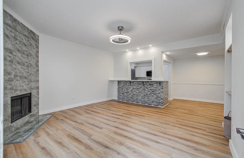 Unit for sale at 1100 Augusta Drive, Houston, TX 77057