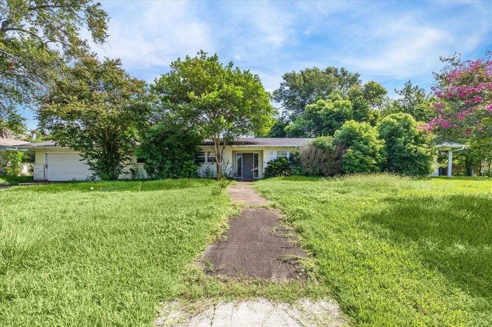 Unit for sale at 5002 Interlachen Street, Baytown, TX 77521