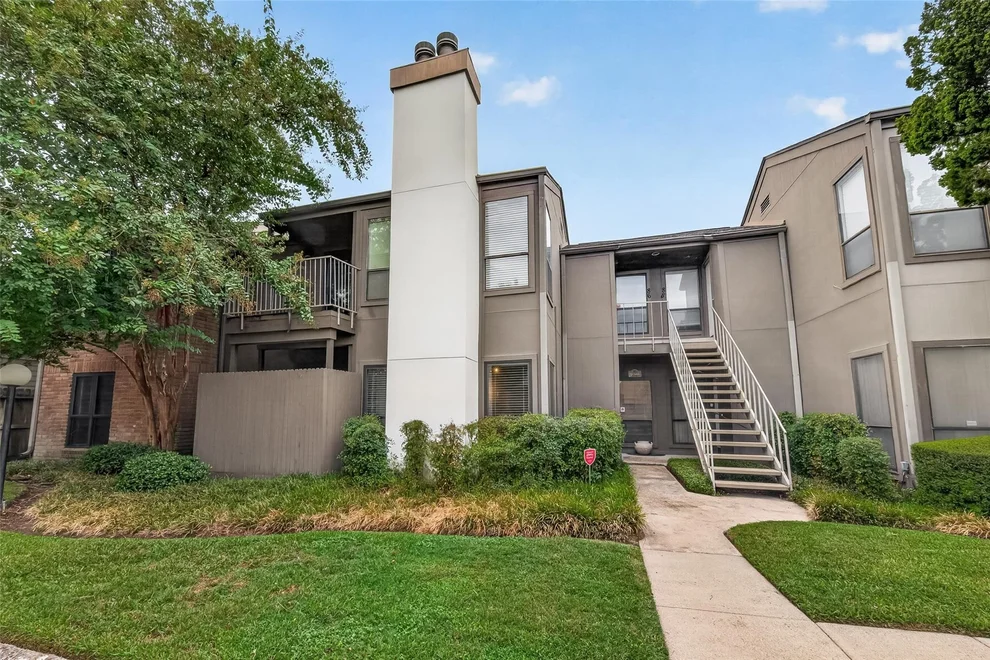 Unit for sale at 1201 Bering Drive, Houston, TX 77057