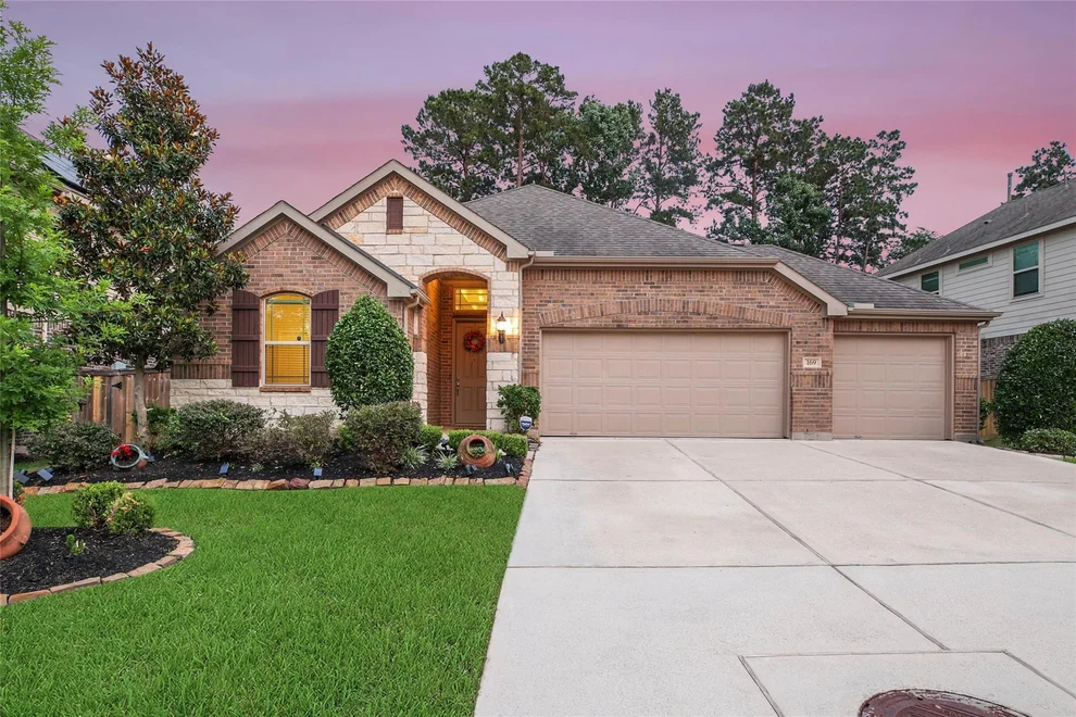 Unit for sale at 169 Bluebell Woods Way, Conroe, TX 77318