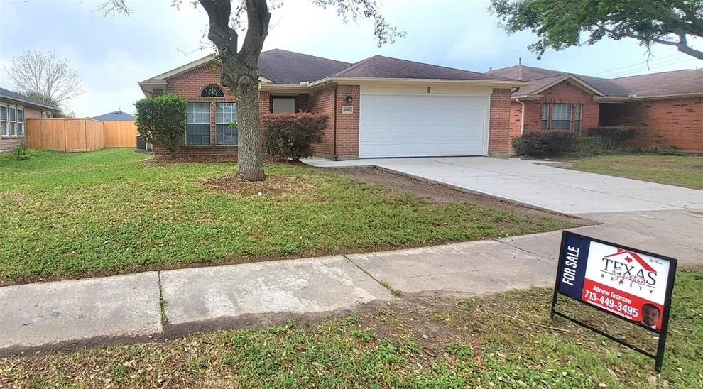Unit for sale at 6015 Dream Court, Houston, TX 77085