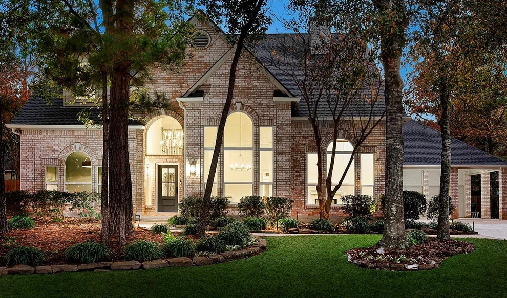 Unit for sale at 170 Golden Shadow Circle, The Woodlands, TX 77381