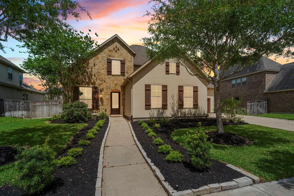Unit for sale at 9811 Mount Shasta, Missouri City, TX 77459