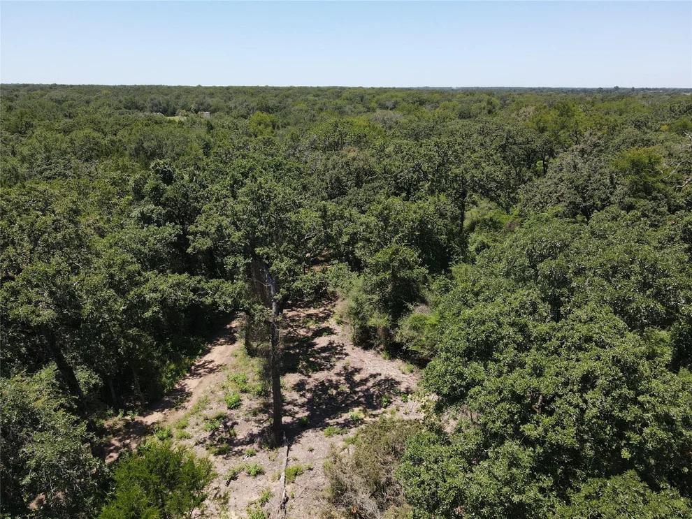 Unit for sale at 548 Hughes Cutoff Rd Road, Hearne, TX 77859