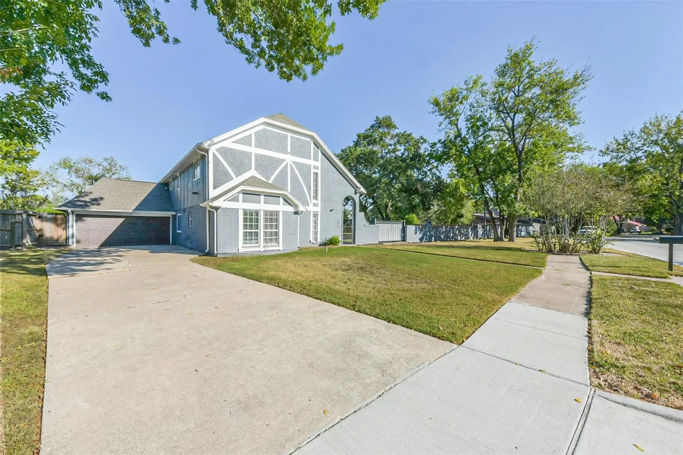 Unit for sale at 6918 Bent Branch Drive, Houston, TX 77088
