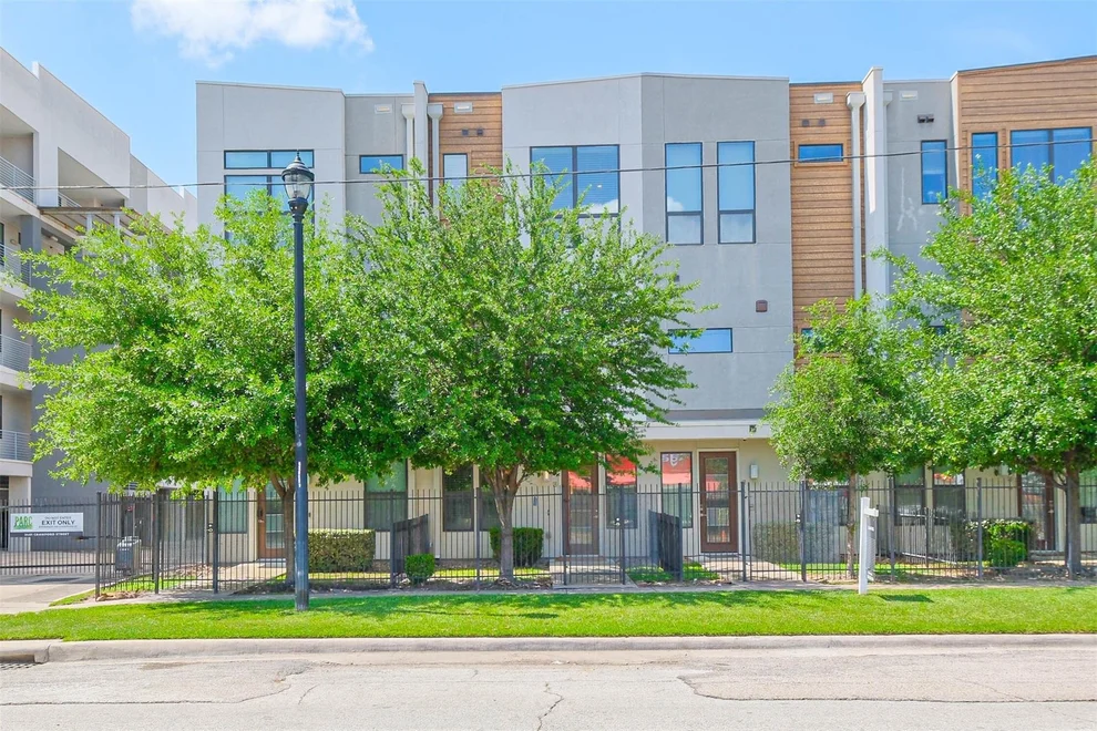 Unit for sale at 2401 Crawford Street, Houston, TX 77004