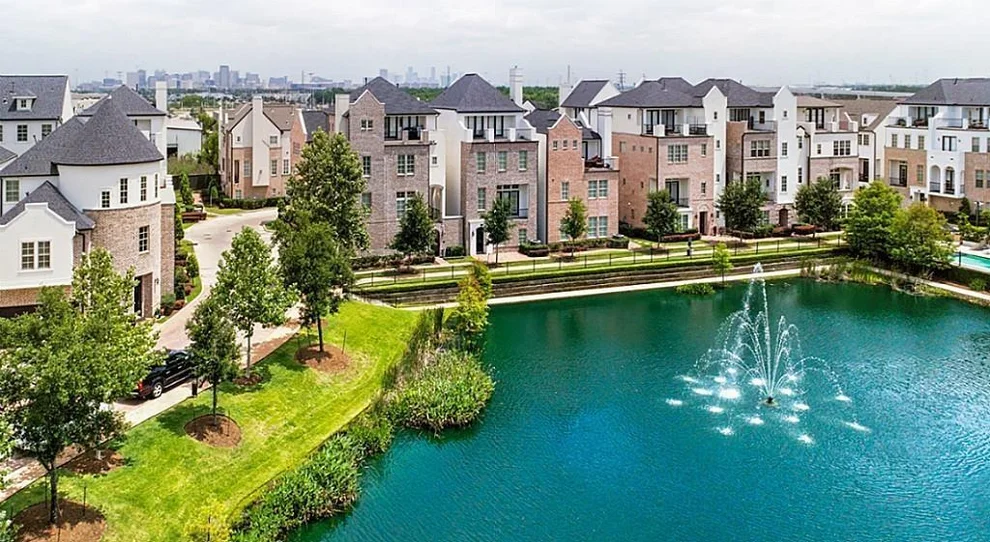 Unit for sale at 9546 London Bridge Station Station, Houston, TX 77045