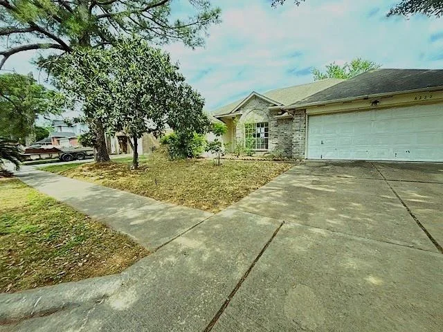 Unit for sale at 8222 Holmwood Drive, Houston, TX 77040