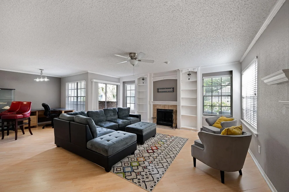 Unit for sale at 2300 Old Spanish Trail, Houston, TX 77054